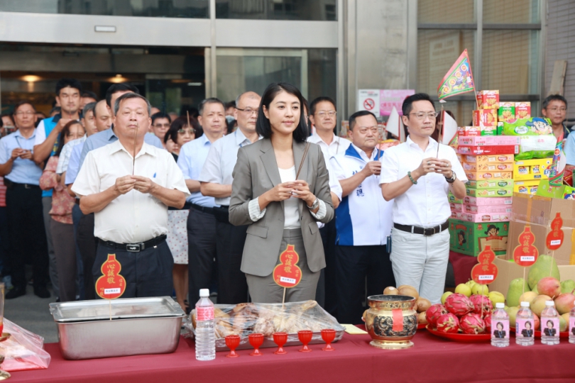 慶讚中元 許縣長主持縣府普渡儀式祈安