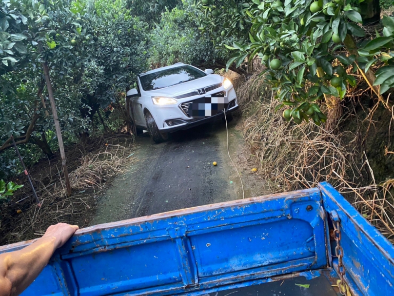 山區導航誤入產業道路  旺萊山跑到芎蕉山 孕婦一家人驚魂  竹崎警民搜尋脫困