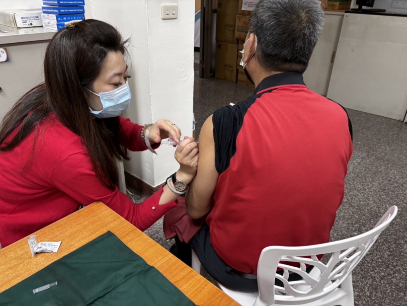 國內流感及COVID-19疫情持續升溫   中市衛生局籲請市民落實自我保護
