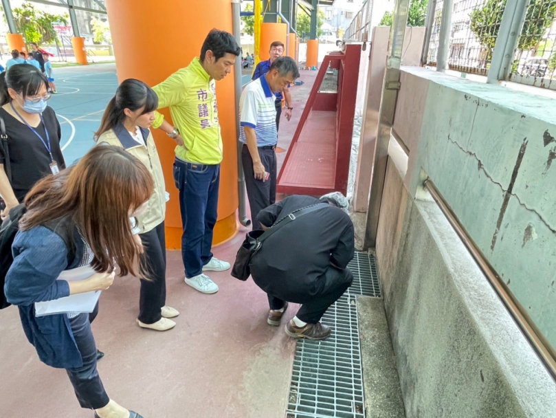 台中市潭子區潭子國小校園逢雨必淹  台中市議員周永鴻爭取515萬排水改善經費