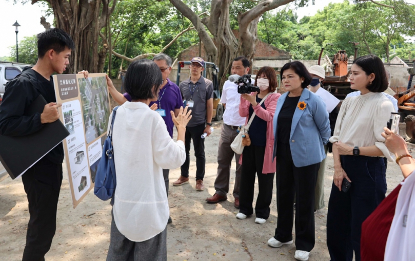 張麗善視察虎尾建國二村　指示改設廁所推動三贏活化計畫