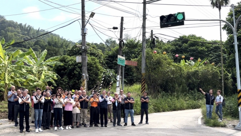 136線道不再是飆車族首選！台中市議員黃佳恬成功爭取長龍路第三個紅綠燈啟用