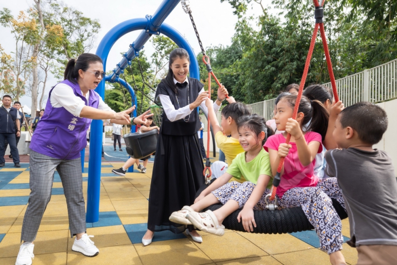 竹夢親子公園啟用　許縣長與大小朋友同樂