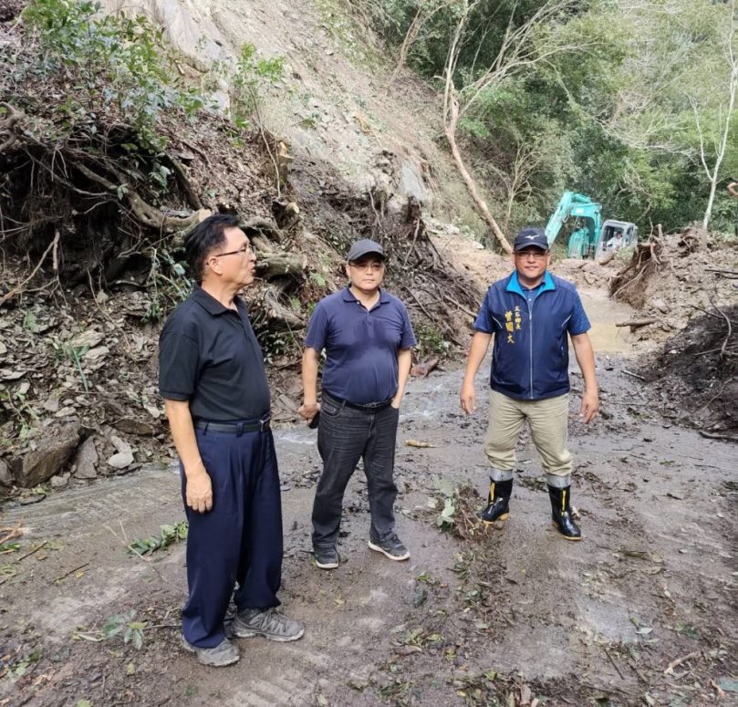 前進司馬庫斯   道路搶通中    藥物、食物準備速送部落