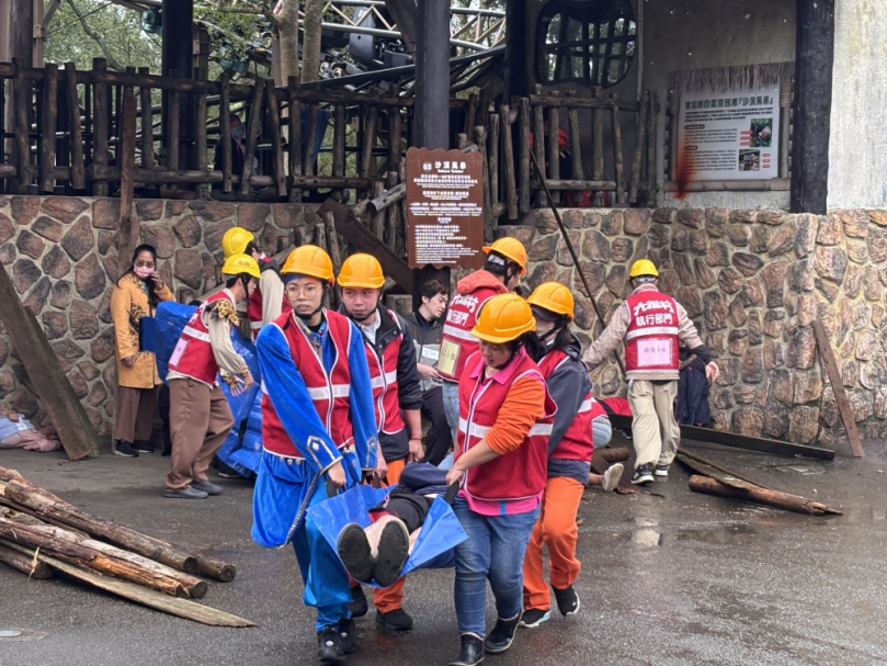 新竹縣模擬地震及黑熊脫逃多重危機   場面超逼真