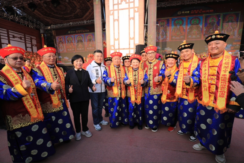 盛況空前！中市大甲鎮瀾宮七朝建醮普渡開香  市長盧秀燕祈求國泰民安