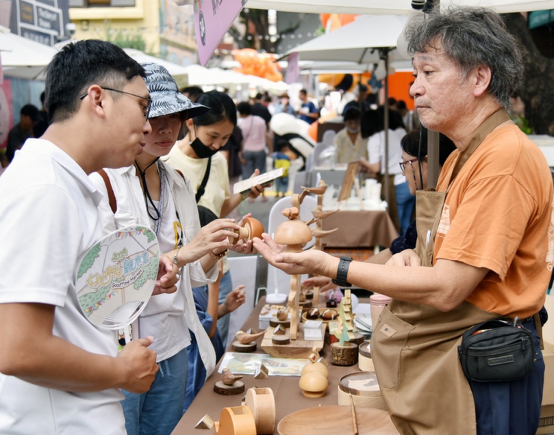 電腦繪圖講師成功轉行經營木工坊 勞動部創業貸款助圓夢