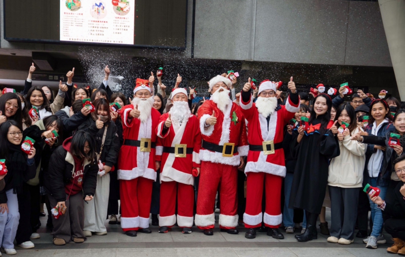 超強聖誕雙驚喜！東海大學白雪神駒迎佳節  路思義百響鐘聲傳平安