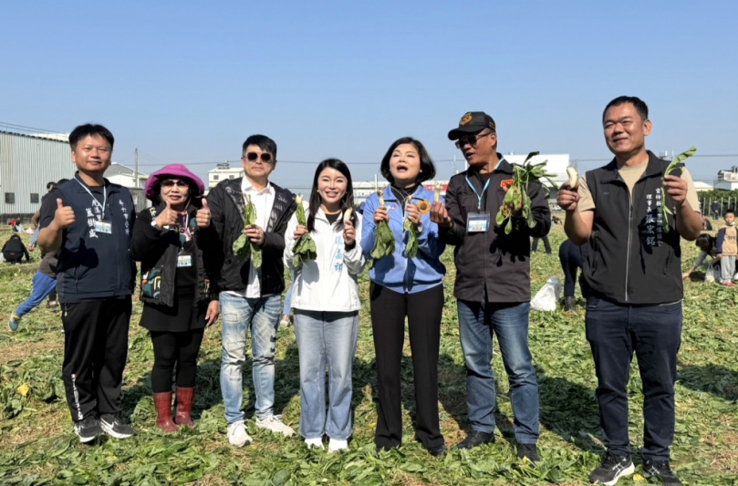 「拔蘿蔔迎新年」公益活動熱鬧登場！　明星與地方領袖齊聚，傳遞關懷與好運