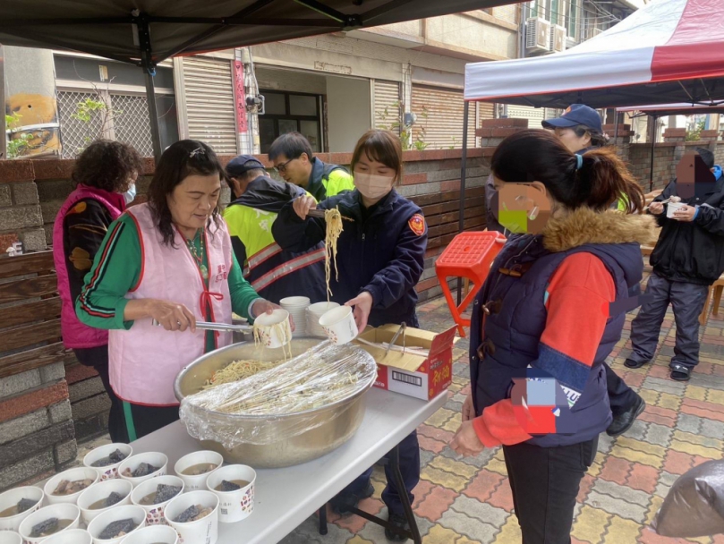 來一碗燒酒雞  梧棲區大庄里民吃在口裡暖在心裡