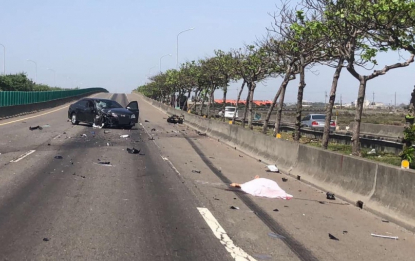 （影音）／臺61黃牌重機逆向對撞自小客車　騎士當場亡北港警呼籲安全駕駛