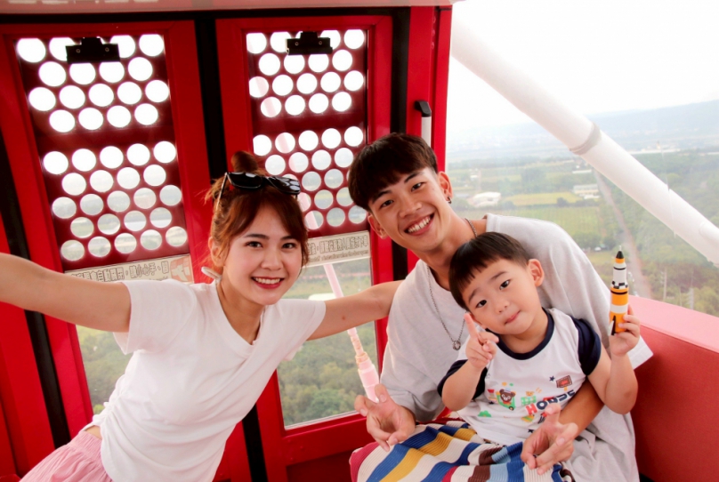 爸氣十足!帶爸爸來麗寶過節  玩樂園免費升等!