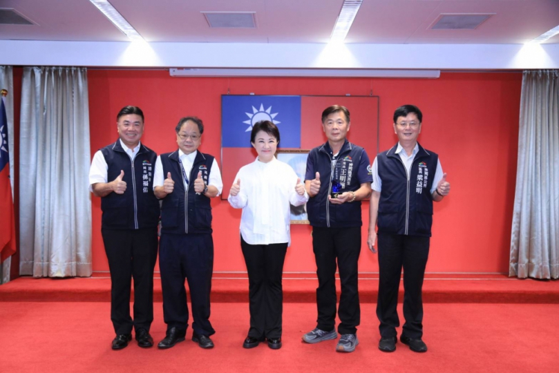 中市溪洲里獲內政部韌性社區2星標章   市長盧秀燕親頒表揚  肯定防災實力