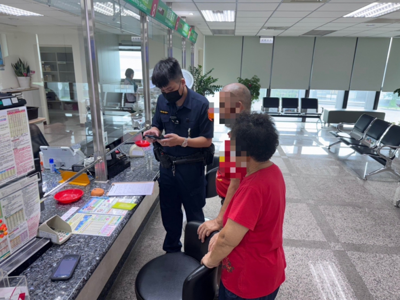 「我就懷疑啊？」岳父仍欲匯款金援女婿   大里警成功勸說阻詐