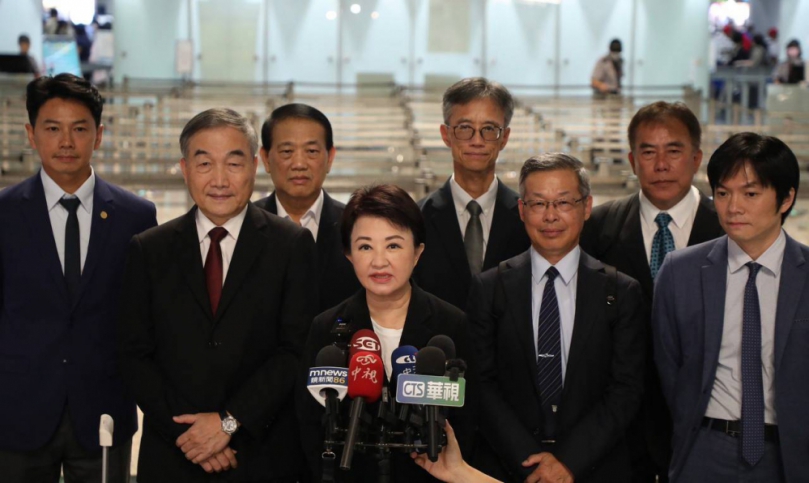 盧秀燕5日晚率團訪澳洲 登機前於桃園國際機場受訪關稅議題