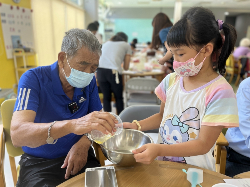 父親節感恩最「爸」氣！祖孫共製金磚蛋糕   傳遞跨世代的溫暖與祝福