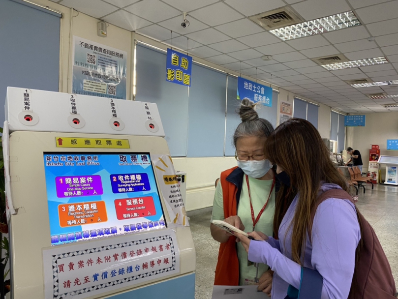 新竹市地政新人    67歲唐女士寫下最高齡公職錄取紀錄