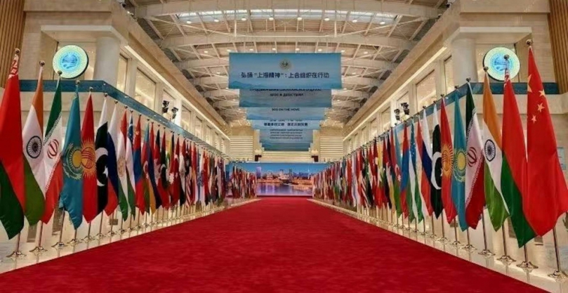 習近平和彭麗媛舉行歡迎宴會　歡迎出席2025年上合會各國貴賓