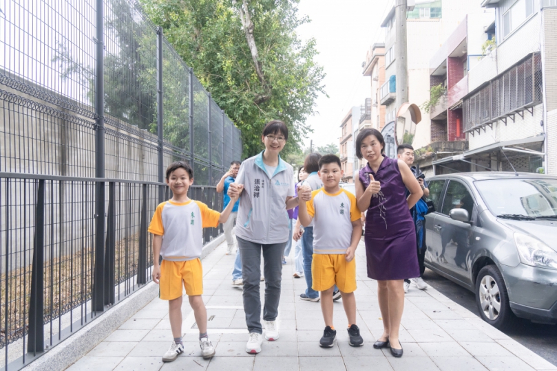 新步道竣工   新生報到日    新竹市東園國小雙喜臨門