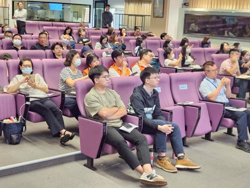 投資光電屋頂省電又減碳！中市府114年獎勵屋頂設置光電計畫開跑   最高補助30萬元