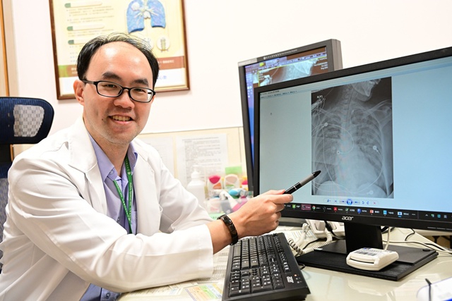 老闆娘嗜睡、胃口差檢查發現竟然「雙肺全白」 原來是肺炎找上門