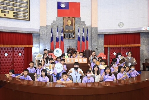 一日小小議長，最萌民主課堂！ 立法院議政園區民主特攻隊登場