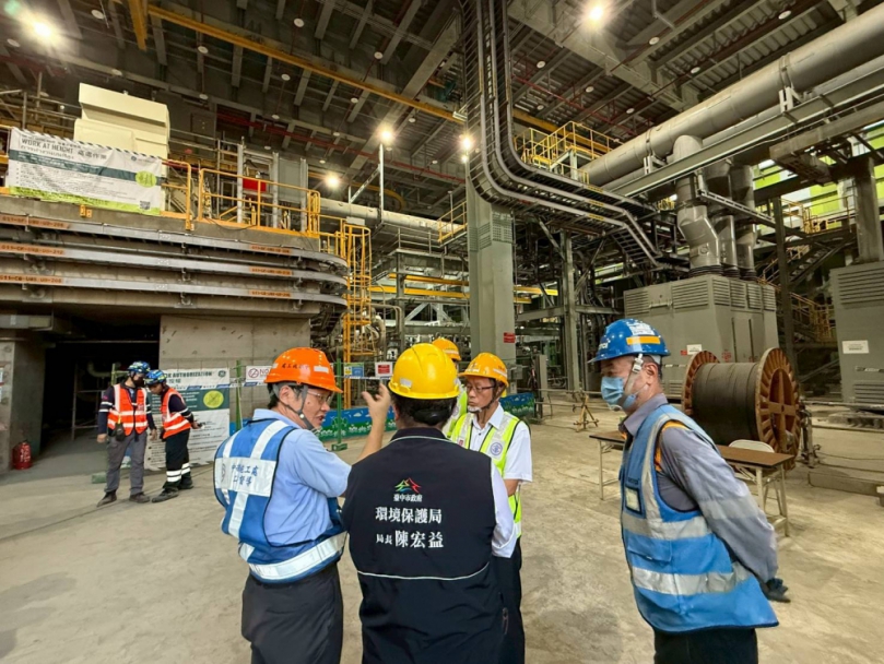 中市環保局長陳宏益親率隊現勘中火燃氣機組  要求台電全面停機嚴格檢查