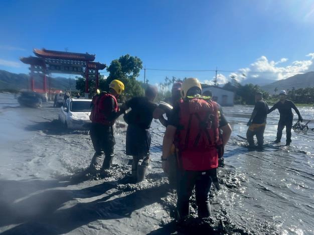 花蓮重災   新竹縣展開跨局處救援   符合條件者最高可補助1萬元