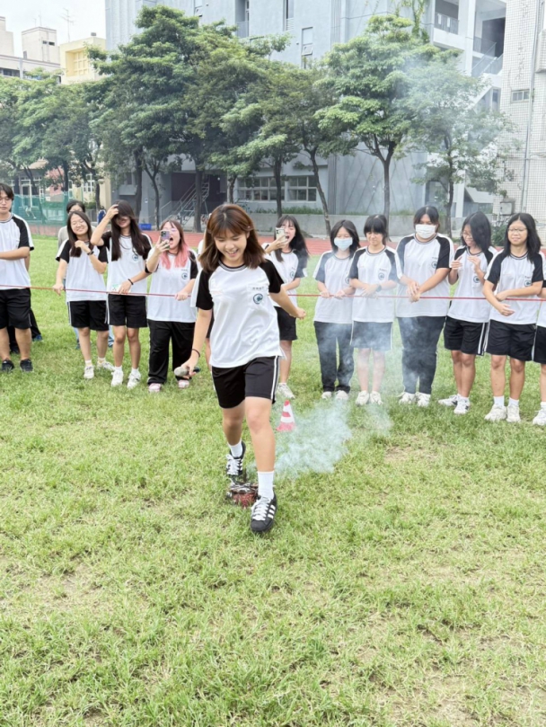 中市長億高中舉辦別樹一格成年禮