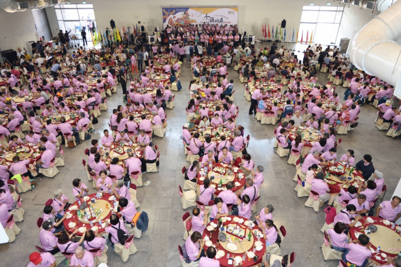 南投世界茶業博覽會開幕日「千人茶宴」 115桌茶餐盛宴品味「舌來韻轉」千韻同席