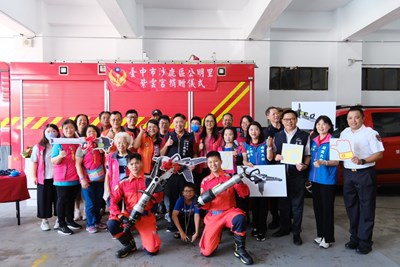 沙鹿區公明里紫雲宮愛心捐贈助烏日消防添救援利器