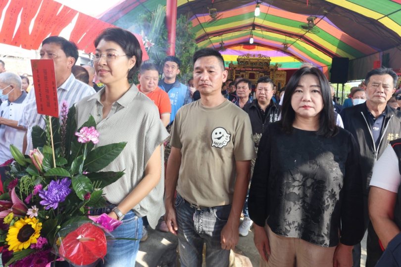 恭祝草屯番仔田稻香宮土地公聖誕千秋 信眾添油香全捐光復賑災