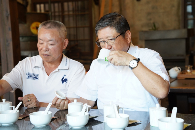 峨眉地靈人傑    楊文科推薦故鄉6款茗茶