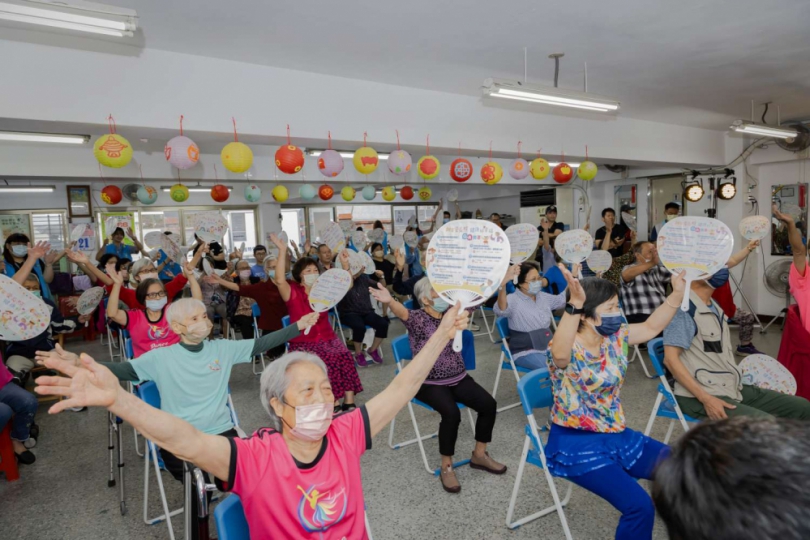 用行動守護長輩幸福   新竹市推動長照服務走入家中