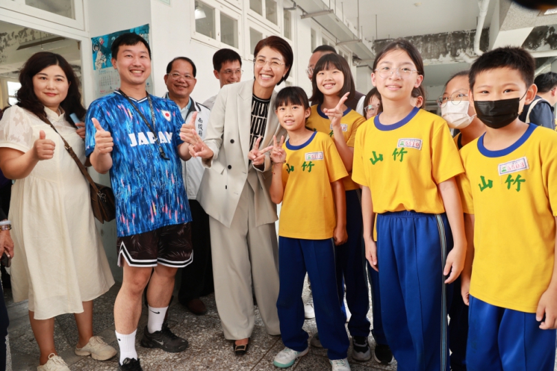 許淑華縣長走訪3鄉鎮5學校 動支522萬元改善教育環境