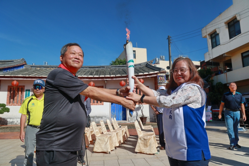 全縣運動會點燃聖火 11月8日縣立體育場揭幕