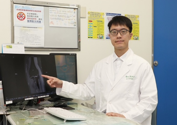 手肘外側疼痛不只是「網球肘」  微創關節鏡手術助會計師復原