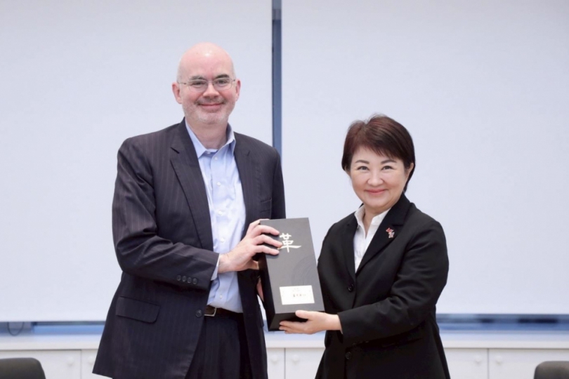 AIT處長谷立言拜會中市府  市長盧秀燕盼持續合作深化台中與美國經貿文化各領域交流