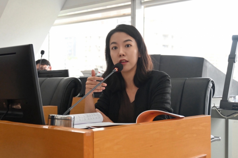 交通罰鍰一年超收逾9億　議員吳佩芸：台中行人死亡人數居高不下，應回歸交通工程與行人安全改善