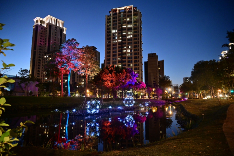 陪你過耶誕到跨年   新竹縣東興圳光藝節12月13日點燈開幕