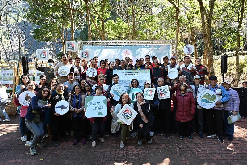 深化串聯國土生態綠網 臺中里山保育聯盟51夥伴獲頒標章邁向永續共好