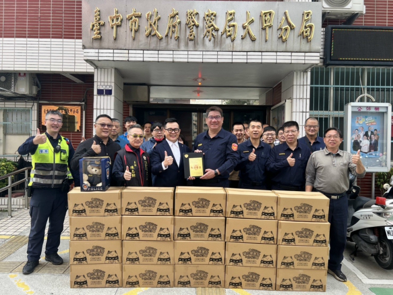 熱心企業贊助暖暖包  寒冬執勤感受溫暖