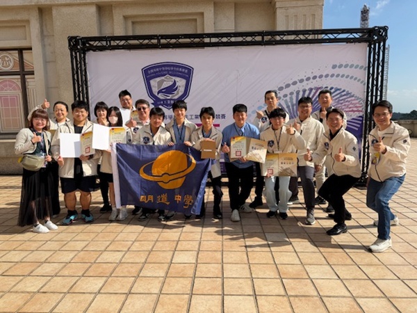 英雄式歡迎   明道技高6金手7優勝寫下全國技藝競賽榮耀篇章