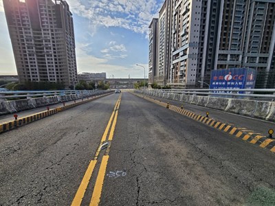 暢通高鐵站區交通瓶頸中市打除高鐵三路橋梁分隔島雙車道優化為四車道