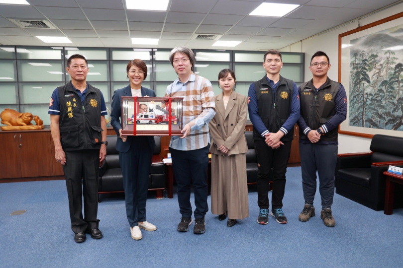 富宇建設捐贈高頂救護車 南投縣緊急救護添新力