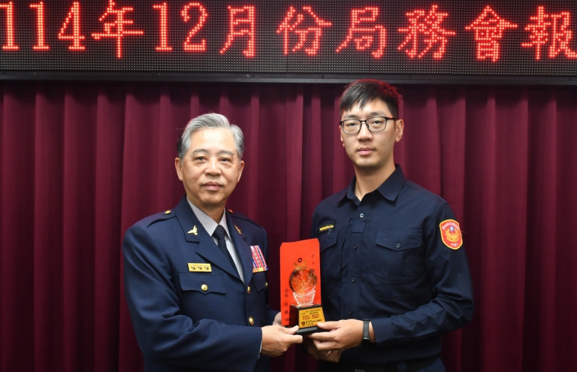 廖柏皓榮膺好人好事楷模   局長吳敬田會報公開表揚