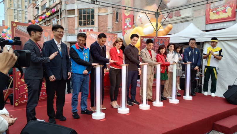 蔣萬安市長主持迪化街年貨大街開幕 人潮湧現迎新春