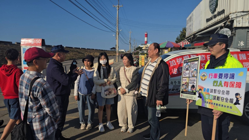 春節期間高美濕地設機動派出所服務遊客