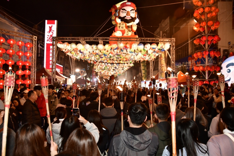 9999美金紅包放送　西螺福興宮年味爆棚