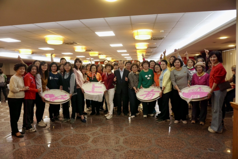 萬和宮3月10日植斗法會  「馬上有錢」9日下午近百志工搓60斗湯圓